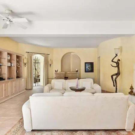 Hébergement de vacances Eden Roc Vallauris